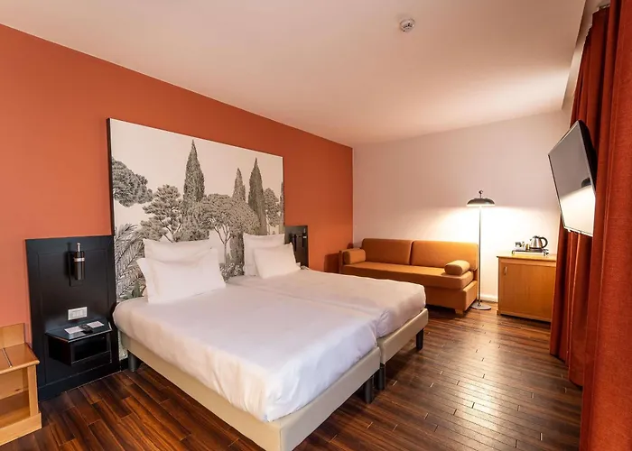 Hotel Mercure Corso Trieste 4*